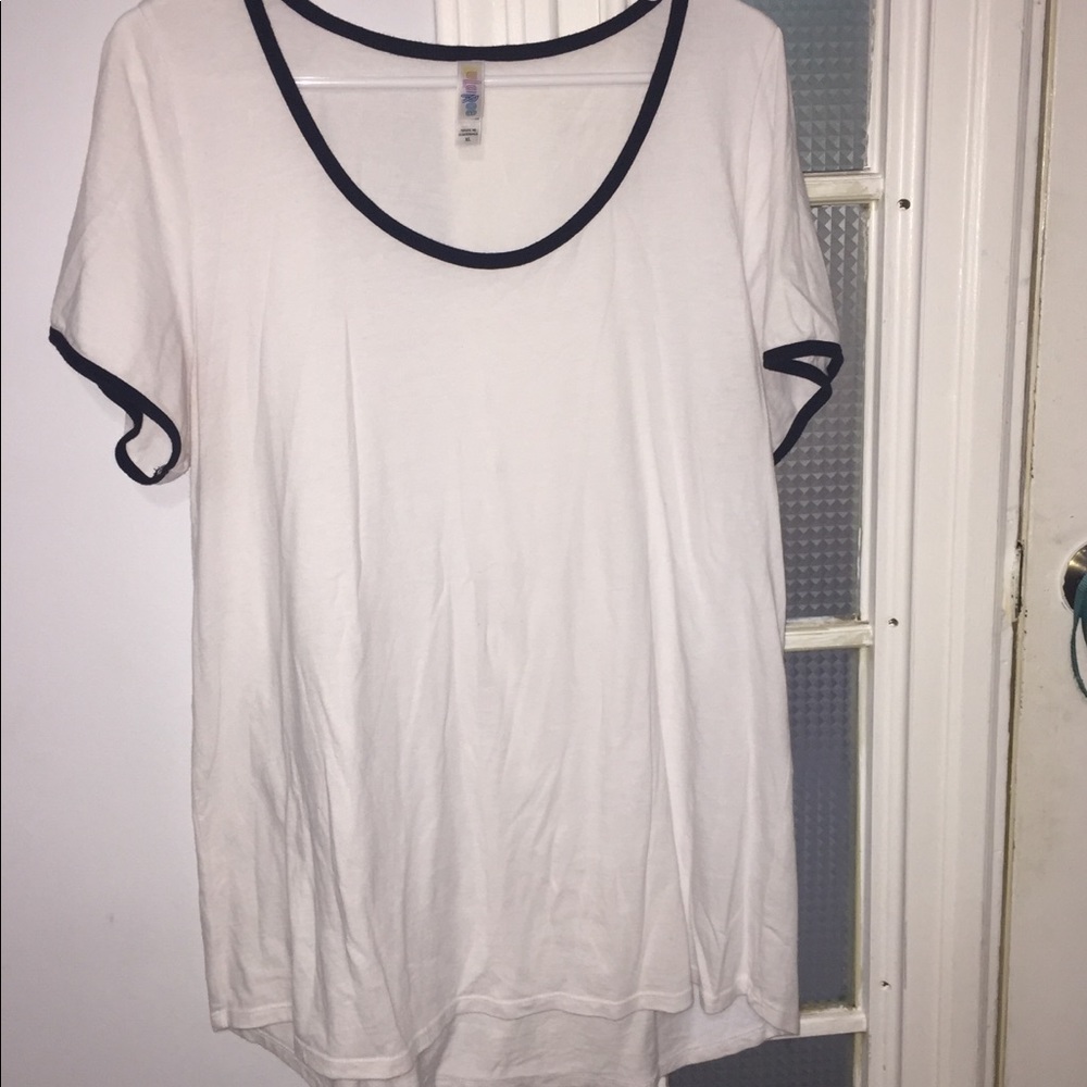 Xl Lularoe classic tee